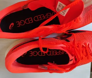 Zapatillas Asics Edge París Carbono