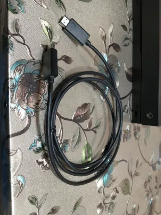 Console Xbox One X + Cavo HDMI Senza controller