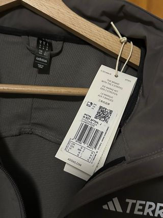 Chaqueta Adidas Terrex Gris y Negra