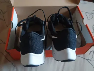 Nike Air Zoom Pegasus 38 Negro Blanco Talla 45