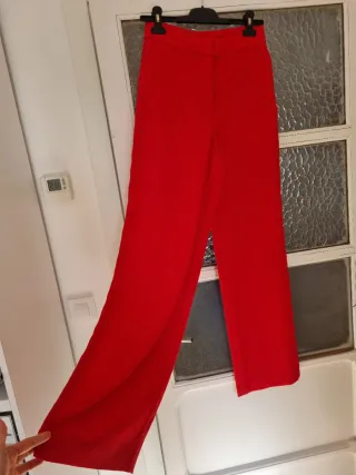 Traje Uterqüe Rojo Nuevo con Etiquetas