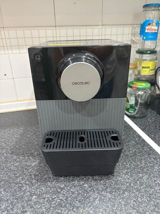 Cafetera Cecotec como nueva