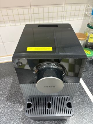 Cafetera Cecotec como nueva