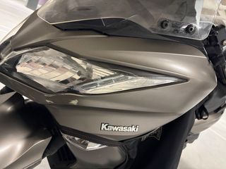 Kawasaki J300 Maxi Scooter Gris