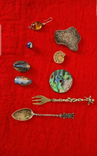 Oggetti da collezione: pietre, fossili, argenteria