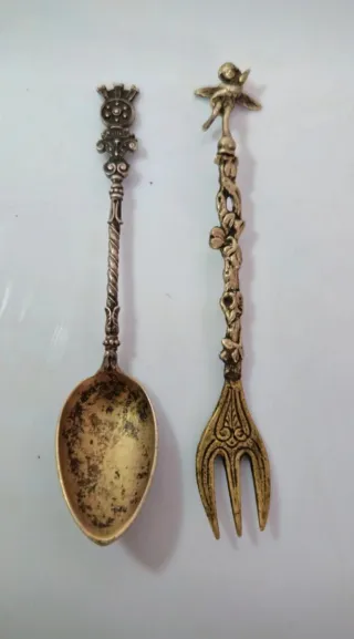 Oggetti da collezione: pietre, fossili, argenteria