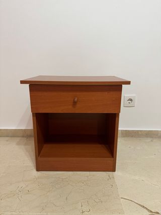 Mesita de noche efecto madera