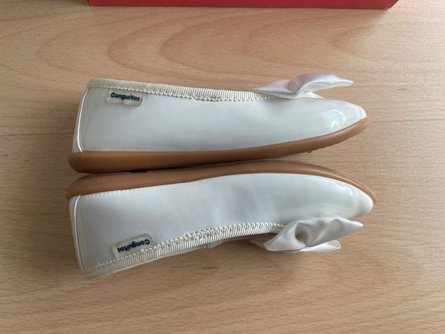 Merceditas charol blancas Talla 25
