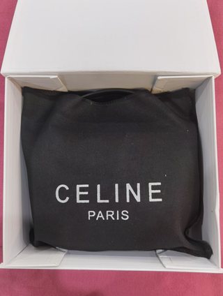 Bolso Celine Mini Triomphe de color negro