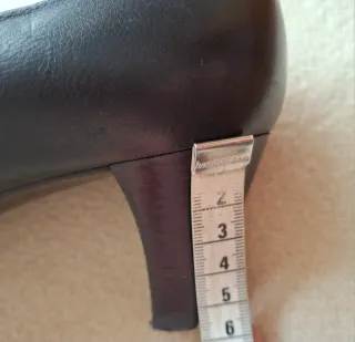 Zapatos negros de tacón Balenciaga de piel