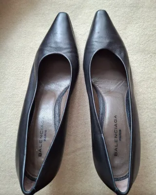 Zapatos negros de tacón Balenciaga de piel