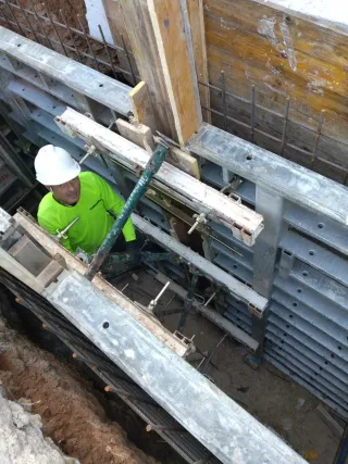 Encofrador oficial de 1