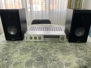 Amplificador Philips y Altavoces Magnat
