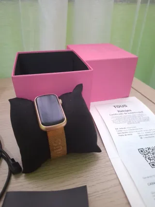 Reloj Tous Smartwatch Dorado y Rosa