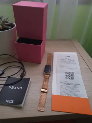 Reloj Tous Smartwatch Dorado y Rosa