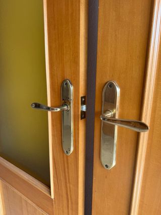 Puerta interior de madera