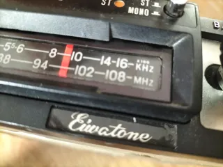 Radio cassette antigua de coche