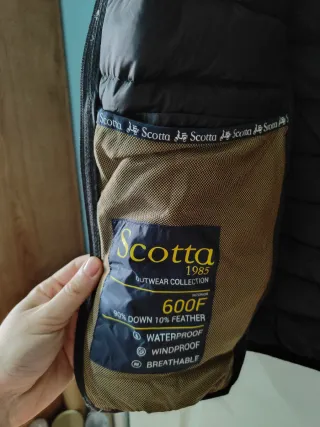 Chaleco Scotta Negro Talla XL. Talla pequeño.