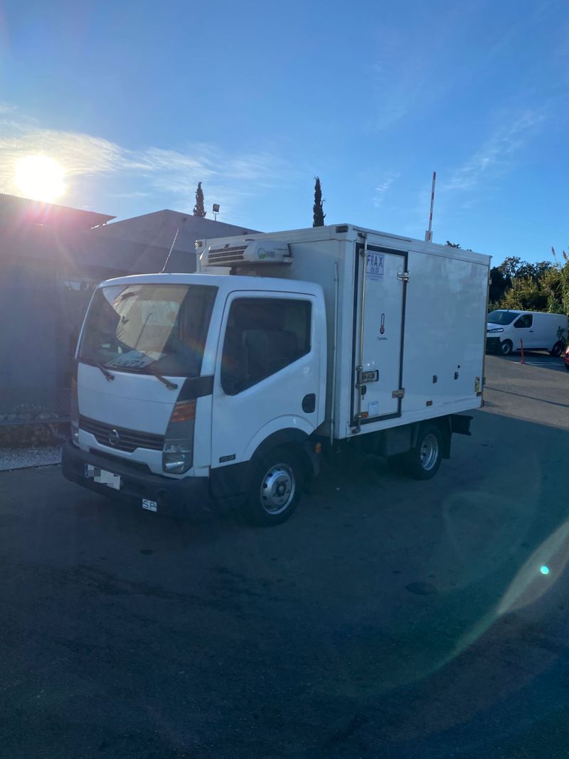 Nissan Cabstar Camion Caja Frigorifico Congelacion - foto 1
