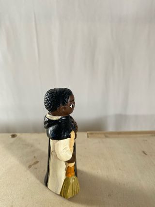 Figura Fray Escoba de barro