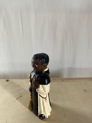 Figura Fray Escoba de barro