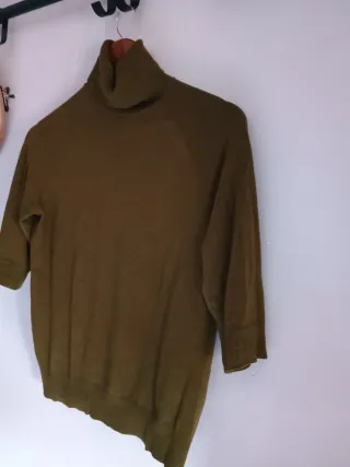 Jersey cuello alto verde oliva