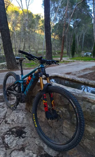 Bicicleta Eléctrica Trek Rail 9