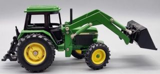 Tractor John Deere 3350 Ertl 1/32