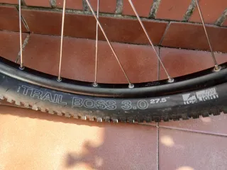 Rueda 27.5 Disco + Piñón 40-11 + cubierta y cámara