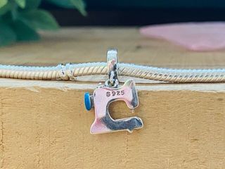 Charm Máquina de Coser Vintage - Plata