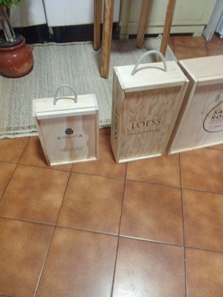 Cajas de vino de madera