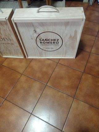 Cajas de vino de madera