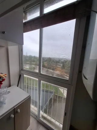 Ventanas aluminio hojas abatibles y cerramiento