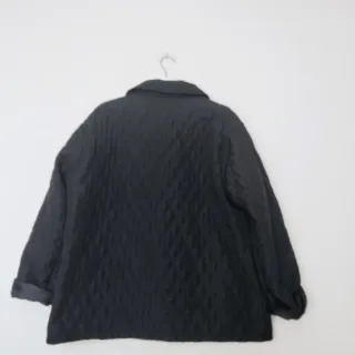 Cazadora acolchada negra talla 44