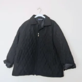 Cazadora acolchada negra talla 44
