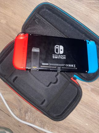 Funda Nintendo Switch OLED Negra con el cargador