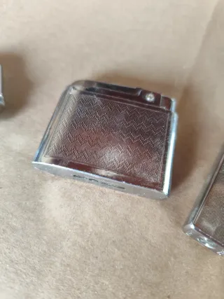 Set di 3 accendini metallici