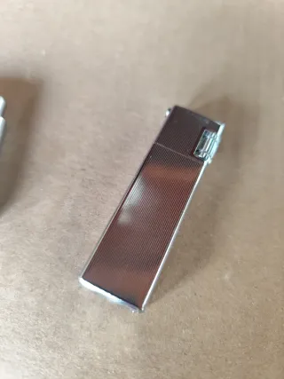 Set di 3 accendini metallici