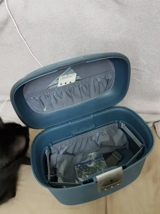 Maleta de viaje Samsonite azul y plateada