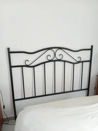 Cabecero de cama de forja negro