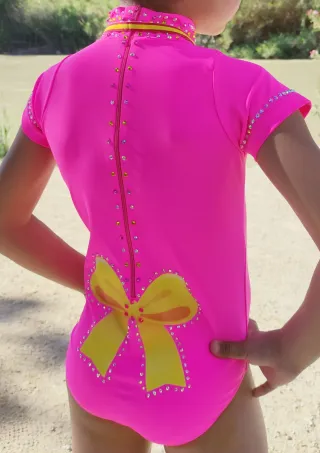 Maillot niña rosa con pedrería