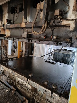 ¡LIQUIDACIÓN PRENSAS HIDRÁULICAS!