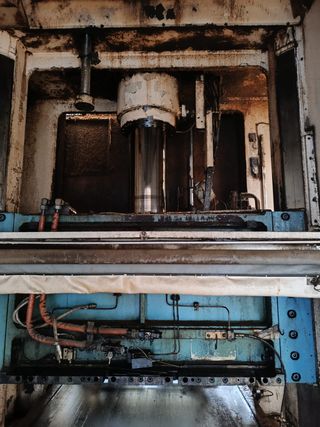 ¡LIQUIDACIÓN PRENSAS HIDRÁULICAS!