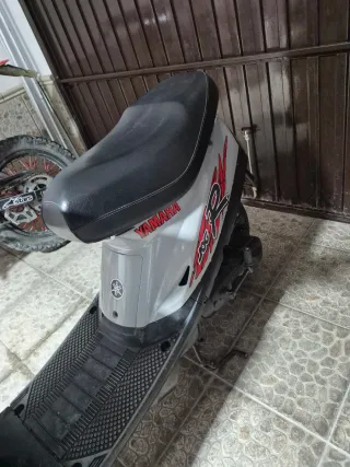Yamaha Jog R antigua