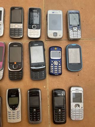 Lote 20 móviles de marcas variadas+cargadores
