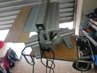 Sierra ingletadora profesional