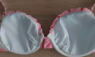 Bikini a rayas rosa y rojo