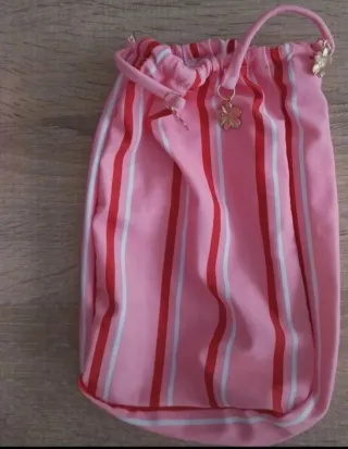 Bikini a rayas rosa y rojo