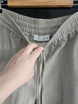 Pantalón jogger Zara beige