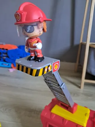 Camión Bomberos PinyPon con Figuras